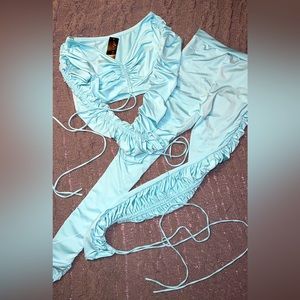 CROP TOP AND PANTS SET